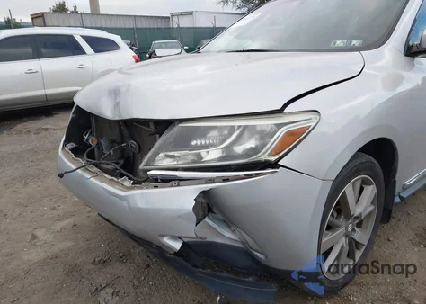 2014 Nissan Pathfinder Platinum из США, поврежденный, VIN 5N1AR2MM7EC681181